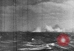 Standbild Achse Kriegsschiffe Angriff Alllied Konvoi Mittelmeer, 1939, aus Sekunde 45 historischem Filmmaterial Videoclip 65675049874