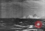 Standbild Achse Kriegsschiffe Angriff Alllied Konvoi Mittelmeer, 1939, aus Sekunde 46 historischem Filmmaterial Videoclip 65675049874