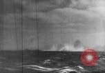 Standbild Achse Kriegsschiffe Angriff Alllied Konvoi Mittelmeer, 1939, aus Sekunde 47 historischem Filmmaterial Videoclip 65675049874