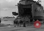 Standbild Landing Ship Tank Frankreich, 1944, aus Sekunde 5 historischem Filmmaterial Videoclip 65675049885
