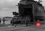 Standbild Landing Ship Tank Frankreich, 1944, aus Sekunde 9 historischem Filmmaterial Videoclip 65675049885