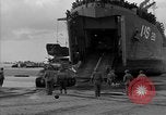 Standbild Landing Ship Tank Frankreich, 1944, aus Sekunde 10 historischem Filmmaterial Videoclip 65675049885