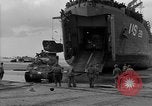 Standbild Landing Ship Tank Frankreich, 1944, aus Sekunde 13 historischem Filmmaterial Videoclip 65675049885