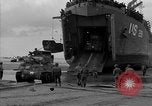 Standbild Landing Ship Tank Frankreich, 1944, aus Sekunde 16 historischem Filmmaterial Videoclip 65675049885