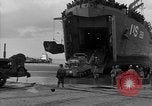 Standbild Landing Ship Tank Frankreich, 1944, aus Sekunde 18 historischem Filmmaterial Videoclip 65675049885