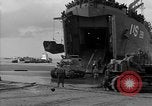Standbild Landing Ship Tank Frankreich, 1944, aus Sekunde 22 historischem Filmmaterial Videoclip 65675049885