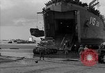 Standbild Landing Ship Tank Frankreich, 1944, aus Sekunde 23 historischem Filmmaterial Videoclip 65675049885