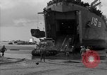 Standbild Landing Ship Tank Frankreich, 1944, aus Sekunde 24 historischem Filmmaterial Videoclip 65675049885