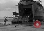 Standbild Landing Ship Tank Frankreich, 1944, aus Sekunde 26 historischem Filmmaterial Videoclip 65675049885