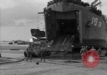 Standbild Landing Ship Tank Frankreich, 1944, aus Sekunde 28 historischem Filmmaterial Videoclip 65675049885
