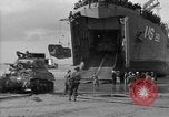 Standbild Landing Ship Tank Frankreich, 1944, aus Sekunde 34 historischem Filmmaterial Videoclip 65675049885