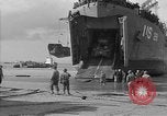 Standbild Landing Ship Tank Frankreich, 1944, aus Sekunde 40 historischem Filmmaterial Videoclip 65675049885