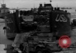 Standbild Landing Craft Tank Frankreich, 1944, aus Sekunde 6 historischem Filmmaterial Videoclip 65675049886