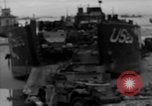Standbild Landing Craft Tank Frankreich, 1944, aus Sekunde 9 historischem Filmmaterial Videoclip 65675049886