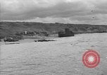 Standbild amphibische Fahrzeug Frankreich, 1944, aus Sekunde 51 historischem Filmmaterial Videoclip 65675049887