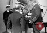 Standbild Vice Admiral William Pakenham geadelt von König George V Orkney Inseln Schottland, 1917, aus Sekunde 8 historischem Filmmaterial Videoclip 65675049924