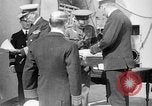 Standbild Vice Admiral William Pakenham geadelt von König George V Orkney Inseln Schottland, 1917, aus Sekunde 9 historischem Filmmaterial Videoclip 65675049924