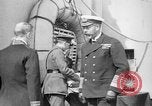 Standbild Vice Admiral William Pakenham geadelt von König George V Orkney Inseln Schottland, 1917, aus Sekunde 25 historischem Filmmaterial Videoclip 65675049924