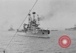 Standbild Weihnachten Flotte überprüfen New York City USA, 1918, aus Sekunde 10 historischem Filmmaterial Videoclip 65675049927