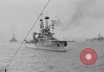 Standbild Weihnachten Flotte überprüfen New York City USA, 1918, aus Sekunde 16 historischem Filmmaterial Videoclip 65675049927