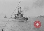 Standbild Weihnachten Flotte überprüfen New York City USA, 1918, aus Sekunde 25 historischem Filmmaterial Videoclip 65675049927