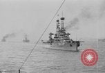 Standbild Weihnachten Flotte überprüfen New York City USA, 1918, aus Sekunde 28 historischem Filmmaterial Videoclip 65675049927