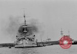 Standbild Weihnachten Flotte überprüfen New York City USA, 1918, aus Sekunde 48 historischem Filmmaterial Videoclip 65675049927