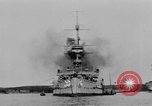 Standbild Weihnachten Flotte überprüfen New York City USA, 1918, aus Sekunde 55 historischem Filmmaterial Videoclip 65675049927