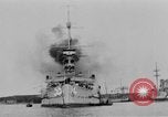 Standbild Weihnachten Flotte überprüfen New York City USA, 1918, aus Sekunde 59 historischem Filmmaterial Videoclip 65675049927