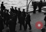 Standbild Inspektion der Segler Atlantik, 1920, aus Sekunde 12 historischem Filmmaterial Videoclip 65675049935