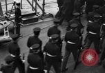 Standbild Inspektion der Segler Atlantik, 1920, aus Sekunde 17 historischem Filmmaterial Videoclip 65675049935