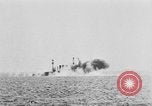 Image US Navy naufrage vaisseau cible 'Océan Atlantique, 1920, de la seconde 13 séquences d'archives historiques vidéo 65675049940