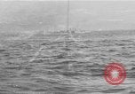 Image système de signalisation clignotant 'Océan Atlantique, 1920, de la seconde 1 séquences d'archives historiques vidéo 65675049945