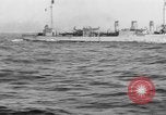 Image système de signalisation clignotant 'Océan Atlantique, 1920, de la seconde 22 séquences d'archives historiques vidéo 65675049945
