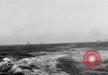 Image système de signalisation clignotant 'Océan Atlantique, 1920, de la seconde 61 séquences d'archives historiques vidéo 65675049945