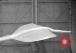 Standbild Davis wing Test United States USA, 1940, aus Sekunde 5 historischem Filmmaterial Videoclip 65675049956
