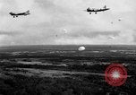 Standbild Army Air Corps Fallschirmjäger United States USA, 1941, aus Sekunde 9 historischem Filmmaterial Videoclip 65675049963