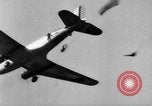 Standbild Army Air Corps Fallschirmjäger United States USA, 1941, aus Sekunde 18 historischem Filmmaterial Videoclip 65675049963