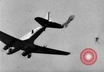 Standbild Army Air Corps Fallschirmjäger United States USA, 1941, aus Sekunde 20 historischem Filmmaterial Videoclip 65675049963