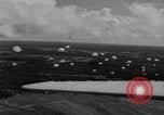 Standbild Army Air Corps Fallschirmjäger United States USA, 1941, aus Sekunde 24 historischem Filmmaterial Videoclip 65675049963