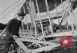 Immagine di Modello di Wright Flyer Le Mans Francia, 1908, secondo 11 filmato di repertorio 65675049965