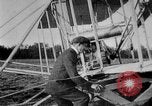 Immagine di Modello di Wright Flyer Le Mans Francia, 1908, secondo 12 filmato di repertorio 65675049965