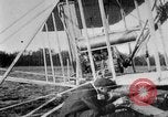 Immagine di Modello di Wright Flyer Le Mans Francia, 1908, secondo 14 filmato di repertorio 65675049965