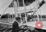 Immagine di Modello di Wright Flyer Le Mans Francia, 1908, secondo 21 filmato di repertorio 65675049965