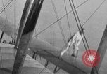 Image Wilbur Wright dans le modèle un flyer et post barstormers Première Guerre Mondiale United States USA, 1919, de la seconde 18 séquences d'archives historiques vidéo 65675049967