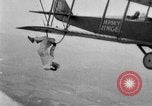 Image Wilbur Wright dans le modèle un flyer et post barstormers Première Guerre Mondiale United States USA, 1919, de la seconde 36 séquences d'archives historiques vidéo 65675049967