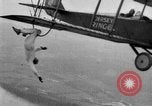Image Wilbur Wright dans le modèle un flyer et post barstormers Première Guerre Mondiale United States USA, 1919, de la seconde 37 séquences d'archives historiques vidéo 65675049967
