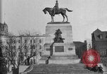 Image des statues de nobles hommes Washington DC USA, 1921, de la seconde 12 séquences d'archives historiques vidéo 65675049991