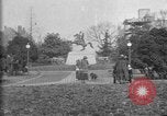 Image des statues de nobles hommes Washington DC USA, 1921, de la seconde 23 séquences d'archives historiques vidéo 65675049991