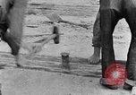 Image concasser des pierres Tennessee United States USA, 1940, de la seconde 4 séquences d'archives historiques vidéo 65675050018